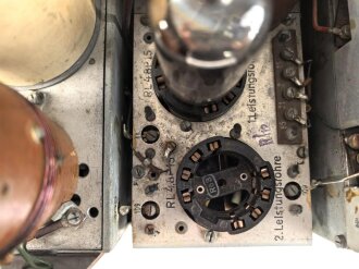 15 Watt Sender Empfänger b datiert 1944. Originallack, ungereinigtes Stück, Funktion nicht geprüft