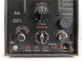 15 Watt Sender Empfänger b datiert 1944. Originallack, ungereinigtes Stück, Funktion nicht geprüft