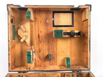 Transportkasten zum Flakfernrohr DF 10 x 80 Wehrmacht. Überlackiertes Stück