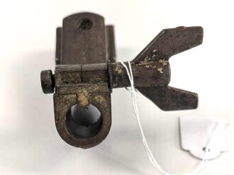 Aufnahme für Stirnschutz zum Flakfernrohr DF 10 x 80 Wehrmacht.