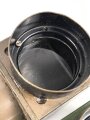 Scherenfernrohr 14.Z. Gi . Originale Tarnlackierung, gute Durchsicht, keine Strichplatte, war sicherlich mal offen und wurde gereinigt, bei der gelegenheit wurde die ein oder andere Schraube verloren. Ein Splitter? loch mit vermutlich Lötzinn gefüllt.