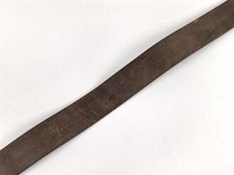 1. Weltkrieg Preussen, Koppel für Mannschaften. Messingschloss, der ungeschwärzte Riemen ebenfalls mit Messinggegenhalt.  Kammerstück von 1914, Gesamtlänge 96cm