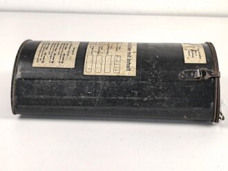 Luftwaffe, Notsignalbehälter für Leuchtpistole im Flugzeug. Originallack, datiert 1944