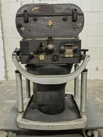 Luftwaffe, Reihenbildner 75/30, Fl 38702 mit Filmkassette F.K. 30/ 100 in Gestell Fl 38686-3- Guter Zustand, selten