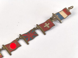 III.Reich, Kettchen mit 7 Fahnen, Gesamtlänge 11cm