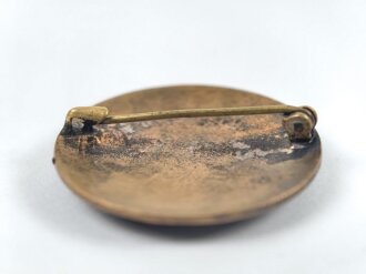 Brosche "Deutsches Rotes Kreuz Helferin" Emailleschaden