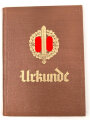 Urkundenheft zum SA Sportabzeichen in bronze für einen Angehörigen der SA aus Dingolfing mit Hülle, 1942