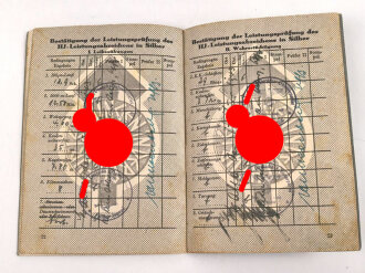 Leistungsbuch der Hitler-Jugend,eingetragenes Leistungsabzeichen in Silber, Bann 332 Landshut, datiert 1943