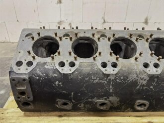 Luftwaffe , Motorblock Bezeichnet 410 101-001, Hersteller gst. Guter Zustand, Originallack