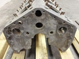 Luftwaffe , Motorblock Bezeichnet 410 101-001, Hersteller gst. Guter Zustand, Originallack