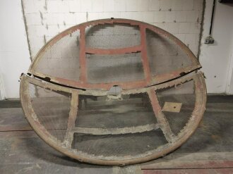 Parabolspiegel für Flak Zielgerät ( Funkmessgerät ) FuSE 64 Mannheim. Knapp 340 cm Durchmesser, Originallack, in Teilen alt überlackiert. Verbogen. Tolles Stück, selten