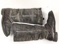 Luftwaffe, Paar Stiefel für fliegendes Personal. Kein Etikett, Unterteil rotbraun, Schacht taubenblaues Leder. Rapid Reissverschlüsse, Prym Druckknöpfe. Ungereinigtes Paar, Sohlenlänge 31cm