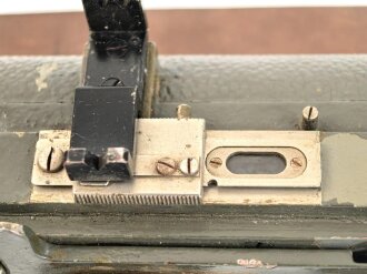 Entfernungsmesser 1 Meter Raumbild , Hersteller Carl Zeiss Jena, Exportausführung für Argentinien ?  Sehr dunkle Durchsicht