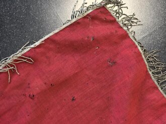 Fahne der NSDAP Ortsgruppe Leussow. Die Hakenkreuze Nachlackiert, sonst unberührt und zusammengehörig. War scheinbar nie auseinander. das Fahnentuch mit Mottenschäden. KEIN VERSAND