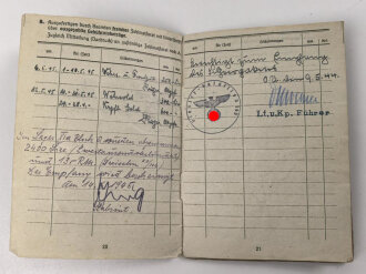 Soldbuch Heer,  ausgestellt 15.5.1941 bei Infanterie Ersatz Btl 698