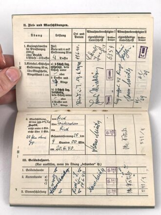 Hitler-Jugend Leistungsbuch eines Angehörigen aus Ried  im Innkreis, Bann 541 , eingetragenes Leistungsabzeichen in silber, 1940