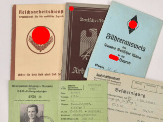 Ausweis Konvolut einer Frau aus Augsburg, Führerausweis BDM, Abnahmeberechtigungsausweis für das BDM Leistungsabzeichen, RAD Paß, und weiteres