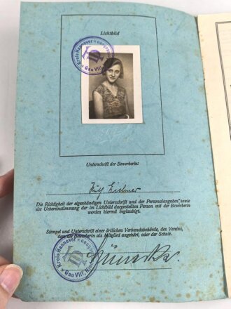 Deutsches ReichsSportabzeichen DRL in silber  für Frauen Urkundenheft, Grund und Leistungschein einer Frau aus Hannover