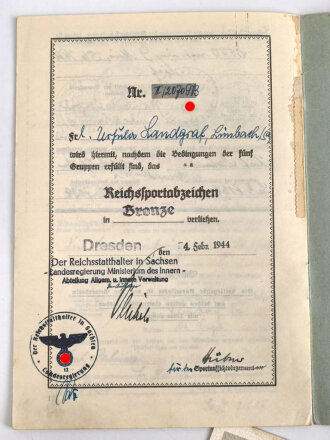 Deutsches Reichs Sportabzeichen DRL für Frauen, Urkundenheft und Reichschwimmscheine einer BDM Angehörigen aus Chemnitz