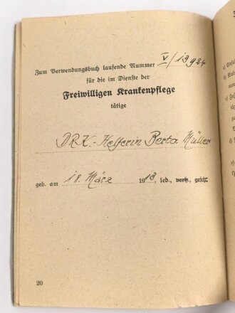 Deutsches Rotes Kreuz, Verwendungsbuch Personalausweis und Beförderungsschreiben einer DRK Helferin aus Oberhausen