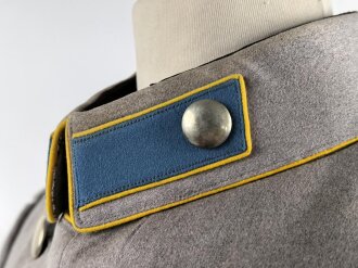 Preussen, kleiner Rock für Offiziere im Dragoner Regiment No.4. Eigentumstück in gutem Zustand