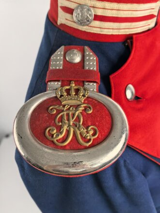 Württemberg,  Ulanka eines Gefreiten im Ulanen Regiment König Karl Nr. 19. Eigentumstück  mit Paraderabatte. Diverse Beschädigungen