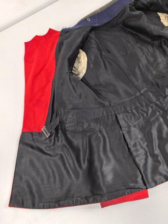 Württemberg,  Ulanka eines Gefreiten im Ulanen Regiment König Karl Nr. 19. Eigentumstück  mit Paraderabatte. Diverse Beschädigungen