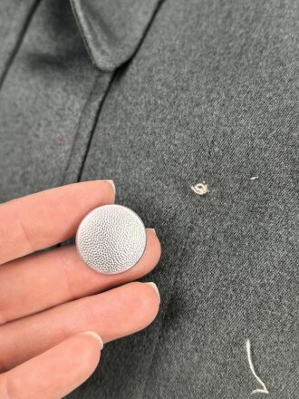 Heer, Feldbluse für einen Offizier. Eigentumstsück , die Effekten samt Vorstössen und Kragen entfernt