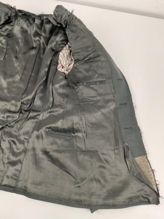 Heer, Feldbluse für einen Offizier. Eigentumstsück , die Effekten samt Vorstössen und Kragen entfernt