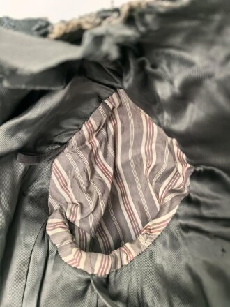 Heer, Feldbluse für einen Offizier. Eigentumstsück , die Effekten samt Vorstössen und Kragen entfernt