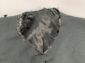 Heer, Feldbluse für einen Offizier. Eigentumstsück , die Effekten samt Vorstössen und Kragen entfernt