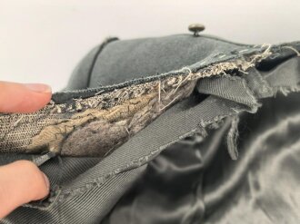 Heer, Feldbluse für einen Offizier. Eigentumstsück , die Effekten samt Vorstössen und Kragen entfernt