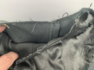 Heer, Feldbluse für einen Offizier. Eigentumstsück , die Effekten samt Vorstössen und Kragen entfernt