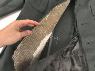 Heer, Feldbluse für einen Offizier. Eigentumstsück , die Effekten samt Vorstössen und Kragen entfernt