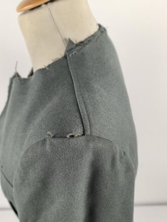 Heer, Feldbluse für einen Offizier. Eigentumstsück , die Effekten samt Vorstössen und Kragen entfernt