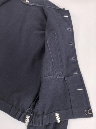 Hitlerjugend, dunkelblaue Winterbluse. getragenes Stück in gutem Gesamtzustand