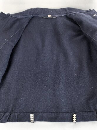Hitlerjugend, dunkelblaue Winterbluse. getragenes Stück in gutem Gesamtzustand