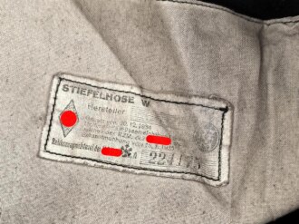 Stiefelhose für Hitlerjugend Führer aus schwarzem Tuch. Getragenes Stück mit RZM Etikett