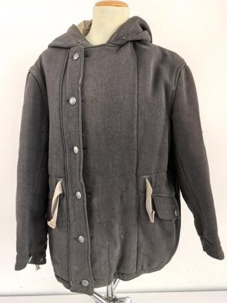 Luftwaffe, Winterwendejacke blaugrau auf weiß....