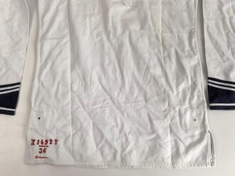 Kriegsmarine, weisses Hemd für Mannschaften. Adler original vernäht,  getragenes Kammerstück