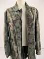Fallschirmjäger "Knochensack" Splittertarn, Reissverschlüsse und Druckknöpfe gängig, Adler war mit dem ungebenden Stoff ausgeschnitten und wurde restauriert. getragenes Stück, das Splittermuster auf grün meliertem Material
