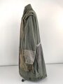 Fallschirmjäger "Knochensack" Splittertarn, Reissverschlüsse und Druckknöpfe gängig, Adler war mit dem ungebenden Stoff ausgeschnitten und wurde restauriert. getragenes Stück, das Splittermuster auf grün meliertem Material