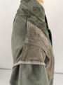 Fallschirmjäger "Knochensack" Splittertarn, Reissverschlüsse und Druckknöpfe gängig, Adler war mit dem ungebenden Stoff ausgeschnitten und wurde restauriert. getragenes Stück, das Splittermuster auf grün meliertem Material