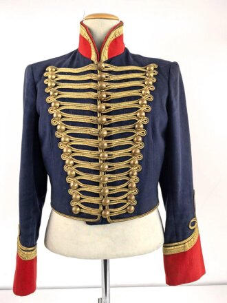 Paradejacke im belgisch / französischen Stil. Für mich nicht näher zuzuordnen. Guter Gesamtzustand