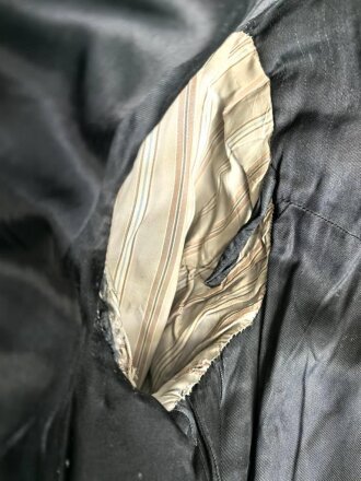 Paradejacke im belgisch / französischen Stil. Für mich nicht näher zuzuordnen. Guter Gesamtzustand