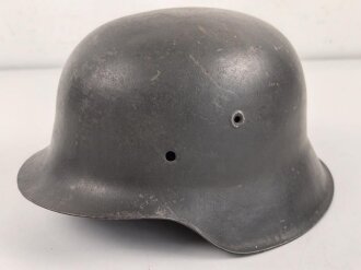 Stahlhelmglocke Modell 1942. Originallack, Hersteller ?...