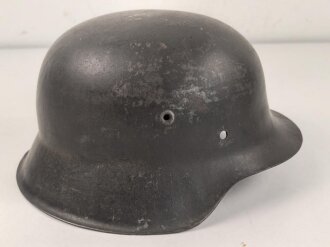 Stahlhelmglocke Modell 1942. Originallack, Hersteller ? 66. Wehrmacht oder frühe Nachkriegszeit ?