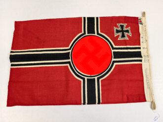Kriegsmarine, Reichskriegsflagge in der kleinen Ausführung für U-Boote. 50 x 85 cm. Wenige kleine Mottenlöcher, sonst guter Zustand