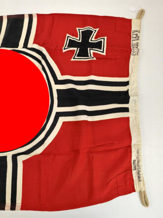 Kriegsmarine, Reichskriegsflagge kleine Grösse . Markiert " Kr. Fl. 80 x 135" . Sehr guter Zustand
