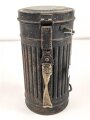 Luftwaffe, Bereitschaftsbüchse für eine Gasmaske. Luftwaffenblauer Originallack, datiert 1937. war ursprünglich eine Heeresbüchse. Ungereinigtes Stück